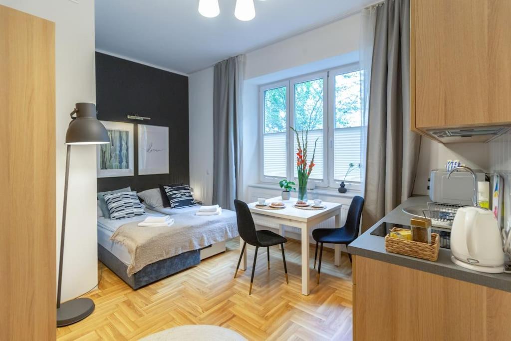 May A Studio Krakow Bagian luar foto
