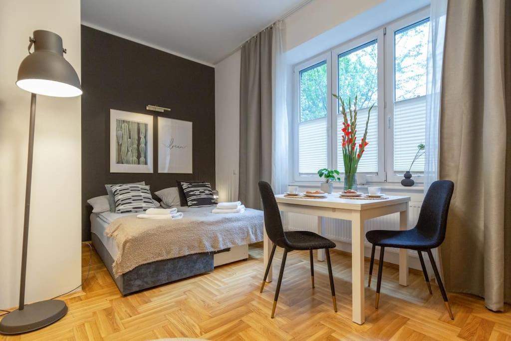 May A Studio Krakow Bagian luar foto