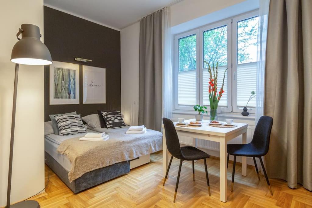 May A Studio Krakow Bagian luar foto